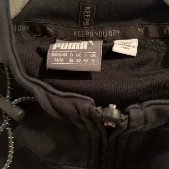 ❤️Closet clean out! Puma black sweatshirt - Picture 3 of 7
